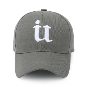 Grey baseball cap with white embroidered U letter, outdoor sunshade hat for men and women