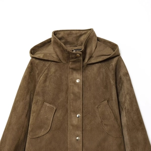 Veste à capuche marron effet daim avec boutons métalliques et poches avant