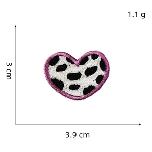 Detail of cow print heart embroidery patch with purple edge, size 3.9cm x 3cm, 1.1g weight