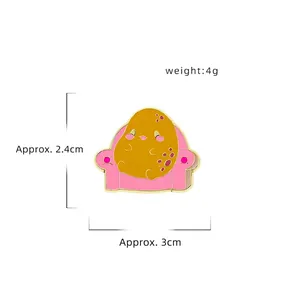 Broche en émail pomme de terre sur canapé rose badge de dessin animé pour enfants