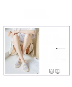 Détails des chaussettes en résille lavande avec motif tulipe et spécifications du produit