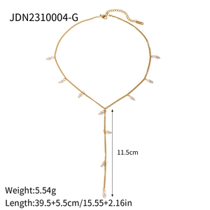 Detail view of 18K gold Y-necklace showing 39.5cm chain length and 5.54g weight specs