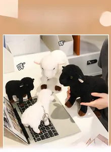 Détails des poupées moutons en peluche avec rembourrage en billes et porte-clés inclus
