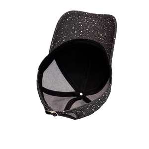 Casquette de baseball noire à motif graffiti blanc avec boucle en métal réglable