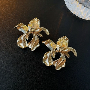 Alloy Flower Stud Earrings With 925 Sterling Silver Earring Post Irregular Golden Floral Vintage Jewelry For Women