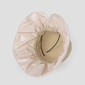Elegante cappello da sole da donna a tesa larga con finitura lucida e laccio regolabile