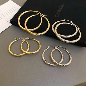 Geometric Metal Textured Hoop Earrings For Women Minimalist Striped Round Circle Ear Buckle Jewelry Simple Fashion