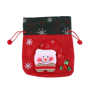 Christmas gift bag with 3D snowman, red felt body and green drawstring closure