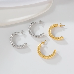 Boucles d'Oreilles Créoles en Acier Inoxydable en Forme de C pour Femmes Texture Martelée Plaqué Or 18K Bijoux