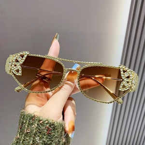 Women Oversized Sunglasses Rhinestone Butterfly Decor Metal Frame Gradient Lens UV400 Fashion Luxury Double Bridge