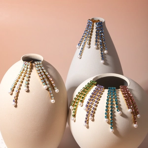 Elegant 18k gold plated stainless steel triple layered green chain earrings with pearls