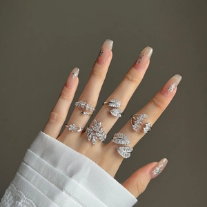 S925 Sterling silver leaf rings with marquise zircon stones on model's hand