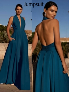 Détails avant et arrière d'une combinaison dos nu bleu paon à jambes larges et col licou