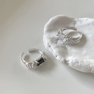 Minimalist S925 sterling silver bubble ring with rectangular black and white zircon stones