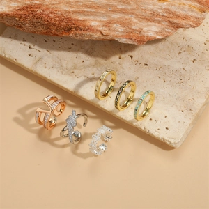 Vintage V-shaped adjustable open rings set with enamel and zircon on stone