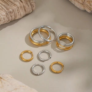 Boucles d'oreilles créoles en acier inoxydable, tailles variées, finitions or et argent