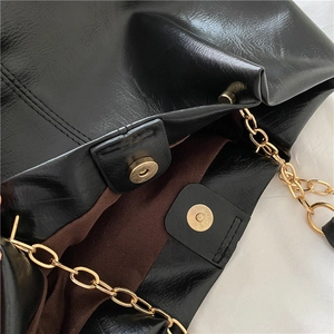 Grand sac cabas en cuir PU noir avec chaîne dorée et fermeture magnétique chic