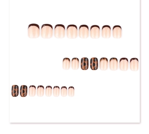 Lot détaillé de 24 faux ongles press-on carrés à motif écaille de tortue et French marron