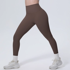 Detail der hoch taillierten mokkabraunen Yoga-Leggings mit Bauchweg-Effekt und nahtlosem Design
