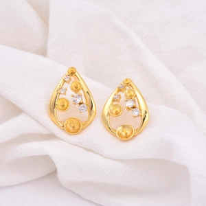 18k gold plated hollow heart earrings with cubic zirconia and pearl mounting settings