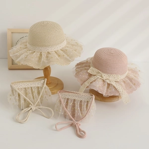 Ensemble chapeau de paille et sac pour fille avec dentelle et volant en tulle à pois