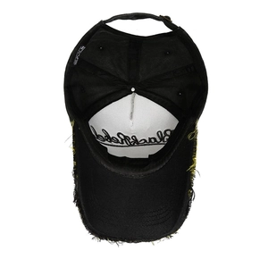 Cappellino vintage nero con bordi sfrangiati gialli e ricamo Black Rebel interno