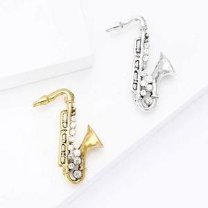 Elegant gold and silver saxophone brooches with sparkling rhinestones for suits