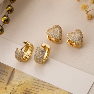 Zircon Heart Hoop Earrings Gold Plated Copper Huggies Geometric Exquisite Fashion Jewelry Gift For Women