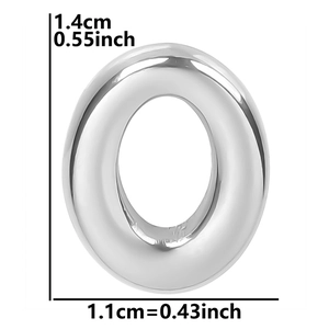 Detailed size measurement of silver oval balloon pendant with 1.4cm height and 1.1cm width