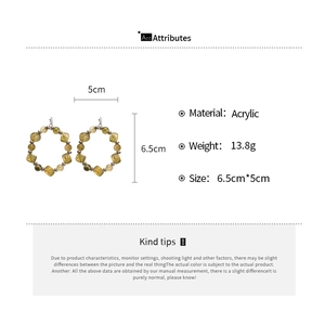 Size measurements for geometric green acrylic beaded hoop earrings with dimensions and weight