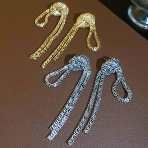 Retro knotted chain fringe earrings in gold and silver finish for women with mesh tassels