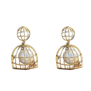 Vintage holle vogelkooi oorknopjes in goud met grote witte parels voor dames sieraad