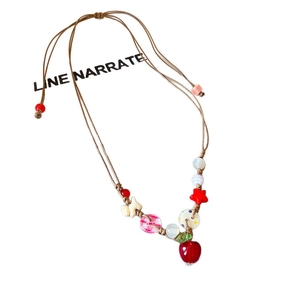 Collier à perles avec pendentif chiot et pomme rouge, charms colorés style estival