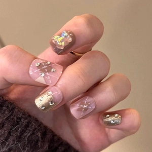 3D Relief Bear Press On Nails Pink Rhombus Grid Square Rhinestone Preppy Style Artificial Manicure