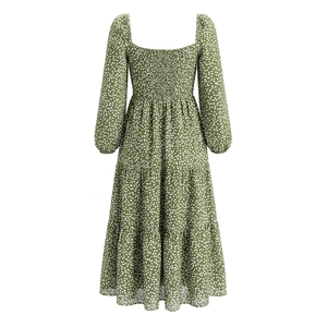 Robe à volants verte à pois, manches longues, col carré et taille froncée élastique