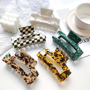 13cm acetate shark hair claws in checkerboard and tortoise patterns for women's updos