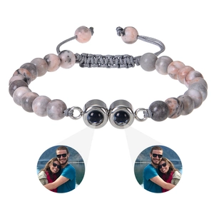 Bracelet en perles de pierre naturelle avec perles de projection argentées et photo personnalisée