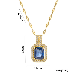 Collier plaqué or 18K avec pendentif en zircon bleu aux dimensions de 22mm sur 13mm