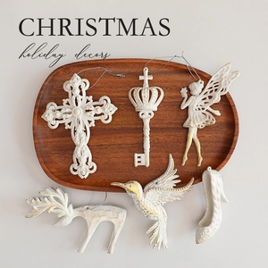 Set de 6 décorations de Noël blanc et or incluant clé, renne et fée à suspendre