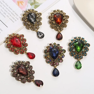 Retro Alloy Brooch With Water Drop Crystal Rhinestone Vintage Palace Style Pin For Women Dress Scarf Decoration