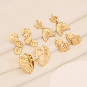 Irregular Geometric Stud Earrings Gold Textured Stainless Steel Heart Fish Tail Shape Minimalist Jewelry For Women