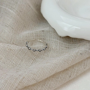 Vintage S925 sterling silver adjustable open ring with delicate floral petal design