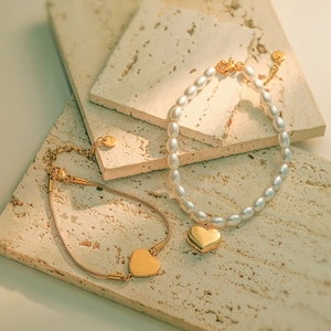 Heart Pendant Bracelets 18K Gold Plated Stainless Steel Imitation Artificial Pearl Elegant Jewelry For Women
