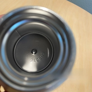 Close-up of 316 stainless steel inner liner with copper plating for thermal insulation