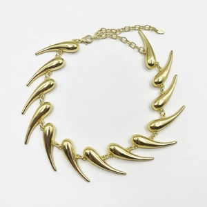 Collana girocollo dorata con punte a spina e catena regolabile per moda femminile
