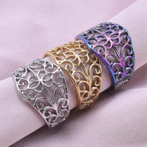 Macro de bagues en acier inoxydable 304 avec motifs de vignes évidés en or, argent et violet