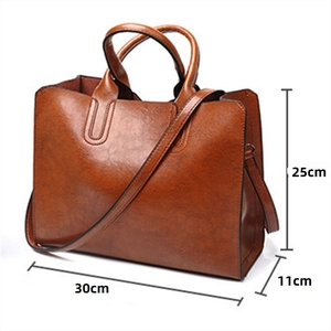 Detailed size chart for brown tote bag showing width 30cm, height 25cm, and depth 11cm