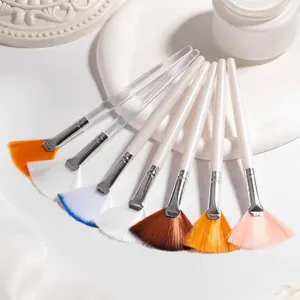 Fan Shaped Makeup Brush Synthetic Nylon Bristles Professional Facial Skin Care Mask Applicator Highlighting Tool Transparent Handle Beauty Salon Accessories