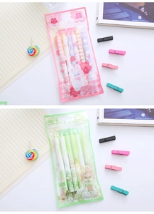 Detail of 6-piece retractable gel pen set in cute pink rabbit and matcha green themes