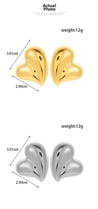 Polished titanium steel heart stud earrings in gold and silver, size 3.01cm x 2.99cm